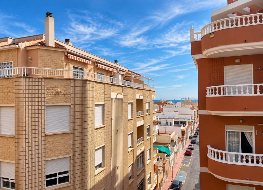 Reventa - Apartamento / Dúplex - Torrevieja - Centro