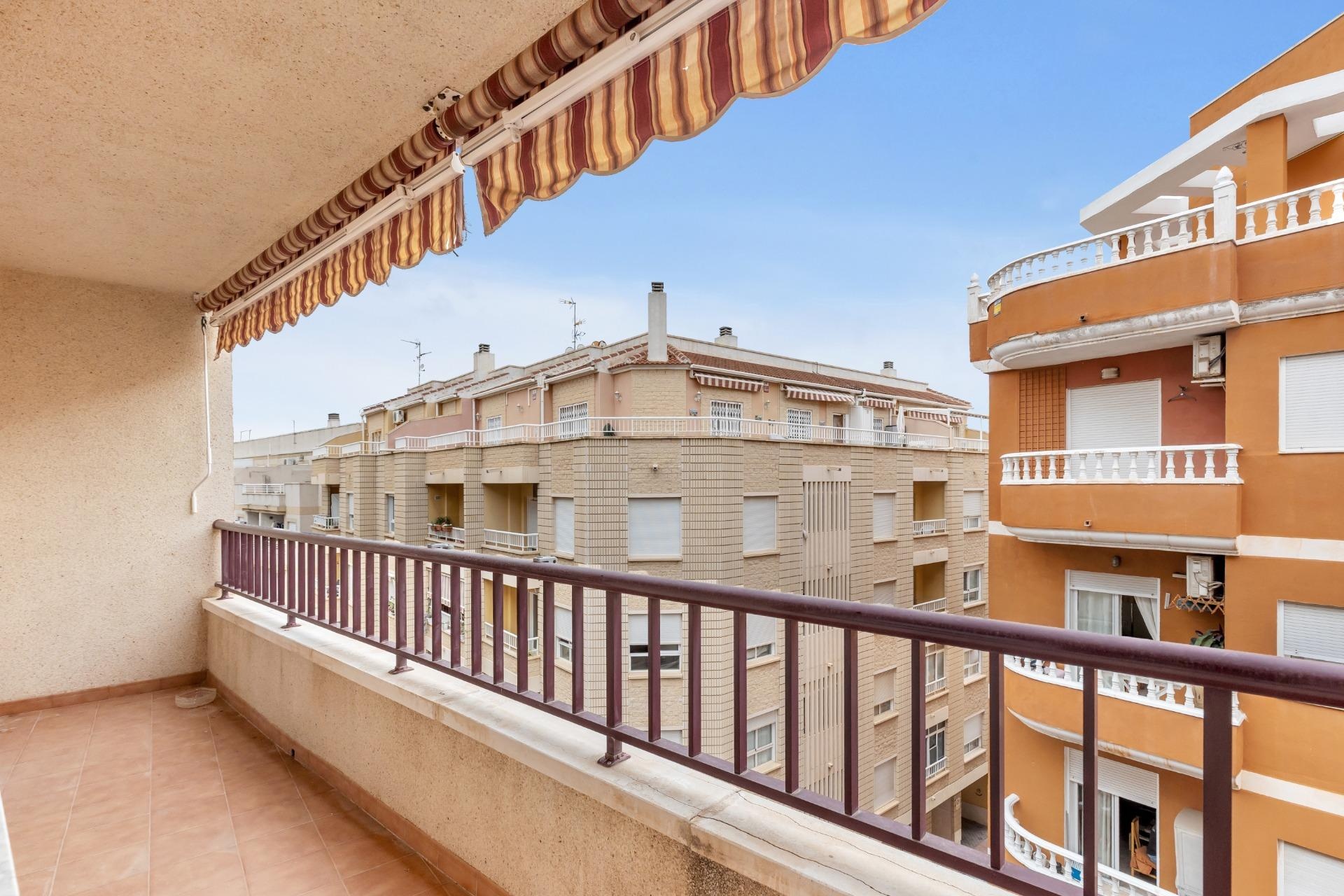 Reventa - Apartamento / Dúplex - Torrevieja - Centro