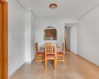 Reventa - Apartamento / Dúplex - Torrevieja - Centro