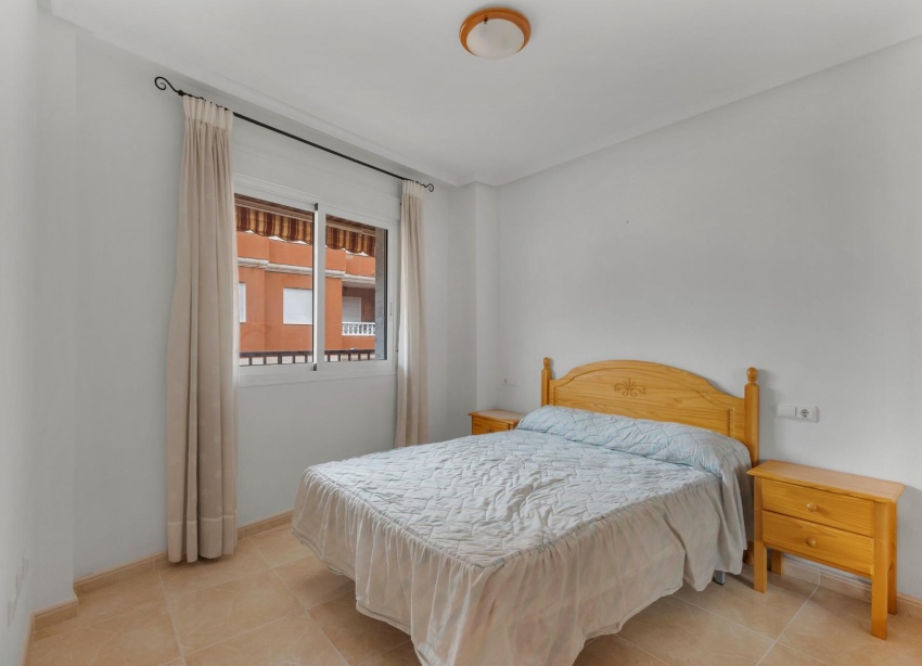 Reventa - Apartamento / Dúplex - Torrevieja - Centro