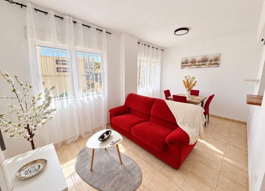 Reventa - Apartamento / Dúplex - Torrevieja - Centro