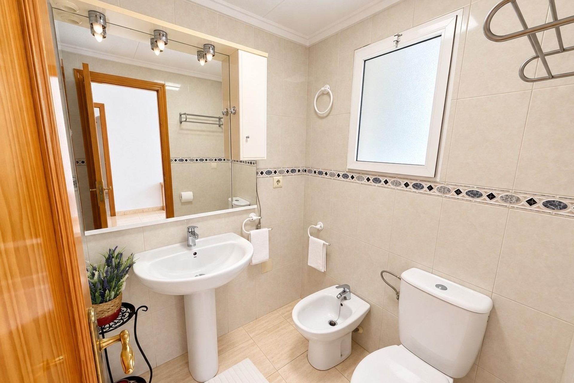 Reventa - Apartamento / Dúplex - Torrevieja - Centro