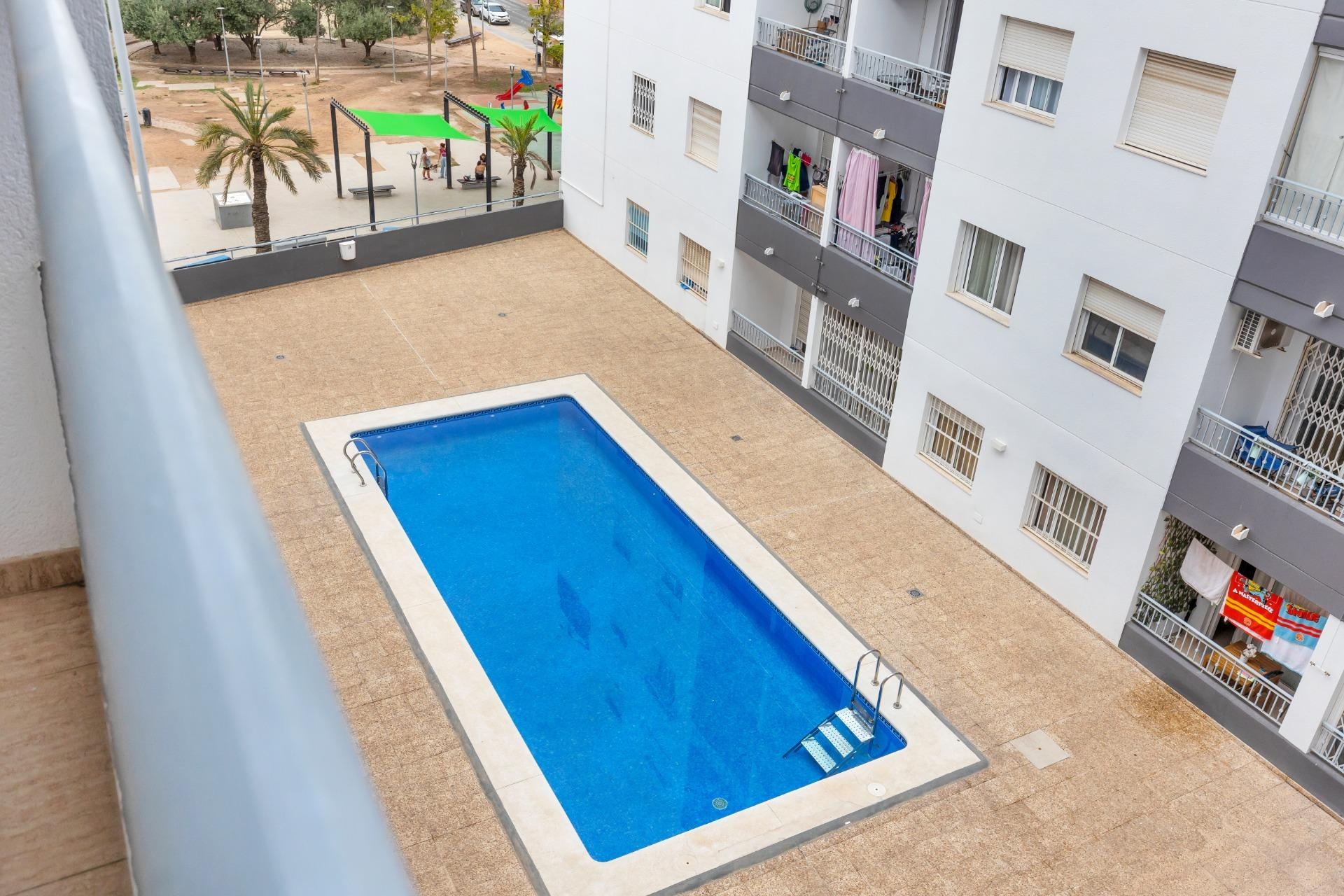 Reventa - Apartamento / Dúplex - Torrevieja - El molino