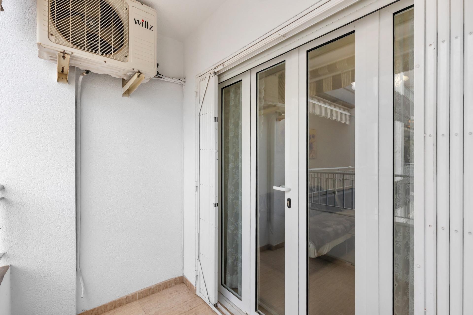 Reventa - Apartamento / Dúplex - Torrevieja - El molino