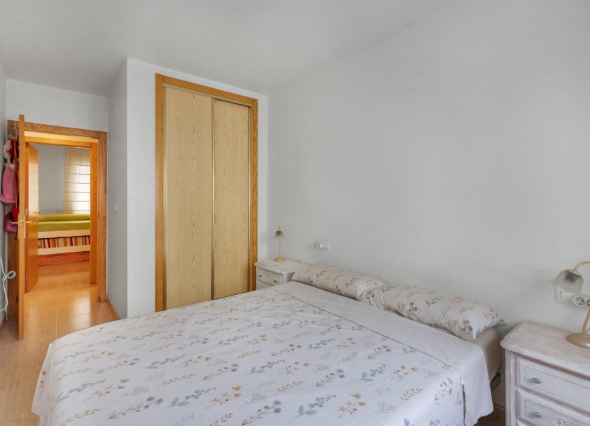 Reventa - Apartamento / Dúplex - Torrevieja - El molino