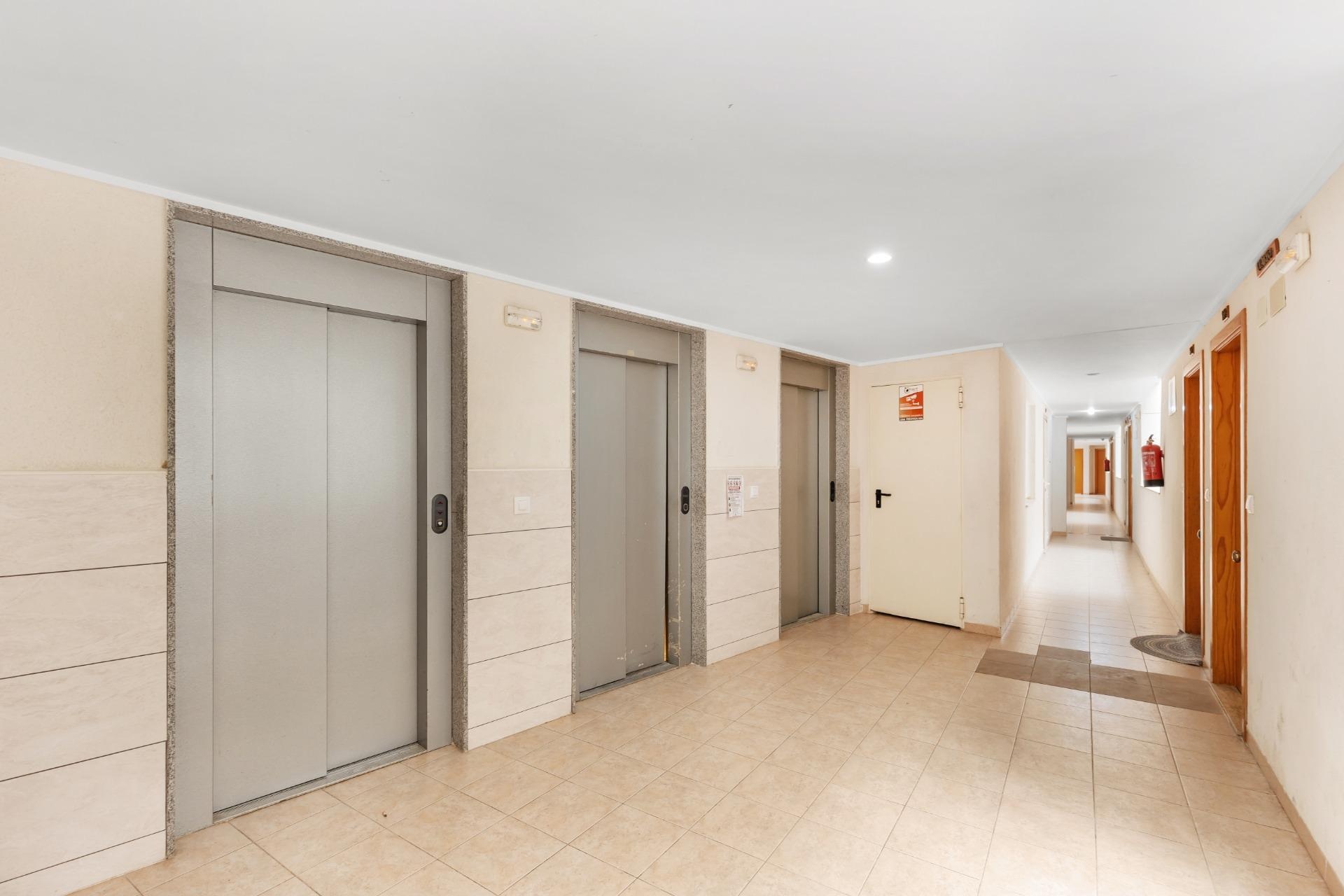 Reventa - Apartamento / Dúplex - Torrevieja - El molino