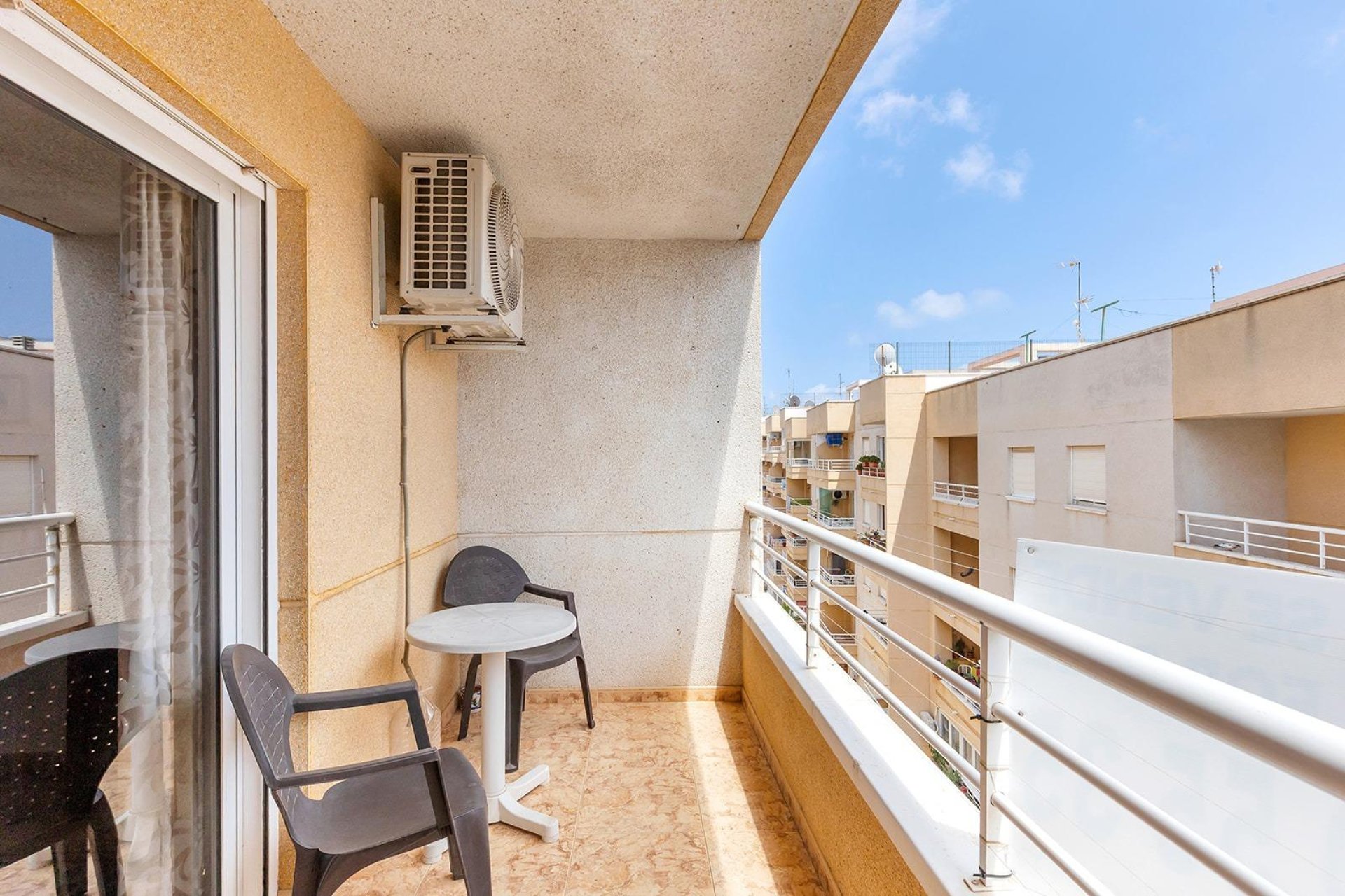Reventa - Apartamento / Dúplex - Torrevieja - Estacion de autobuses