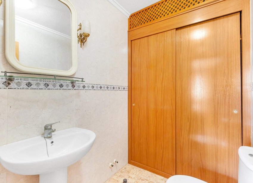 Reventa - Apartamento / Dúplex - Torrevieja - Estacion de autobuses