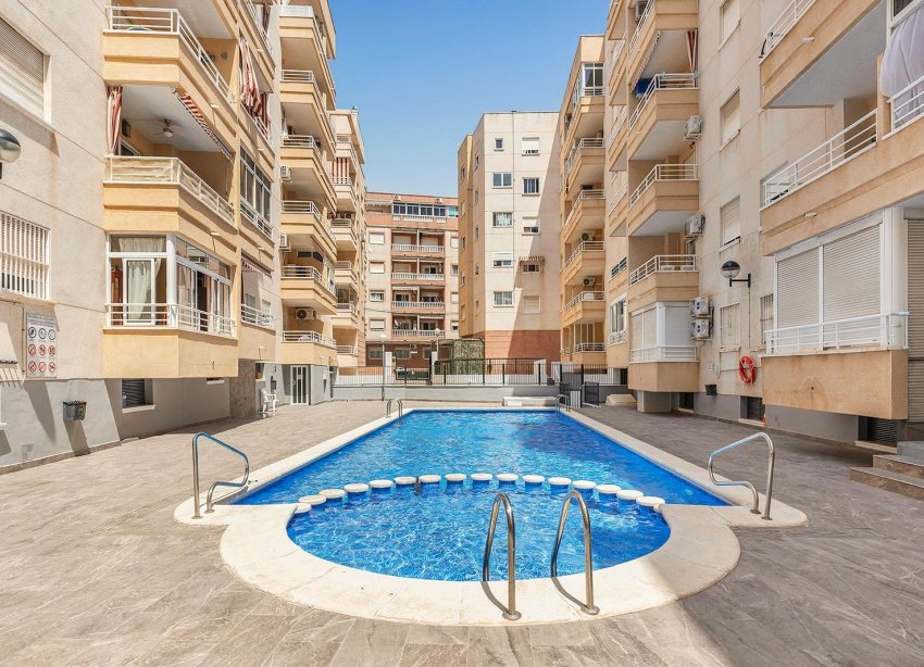 Reventa - Apartamento / Dúplex - Torrevieja - Estacion de autobuses
