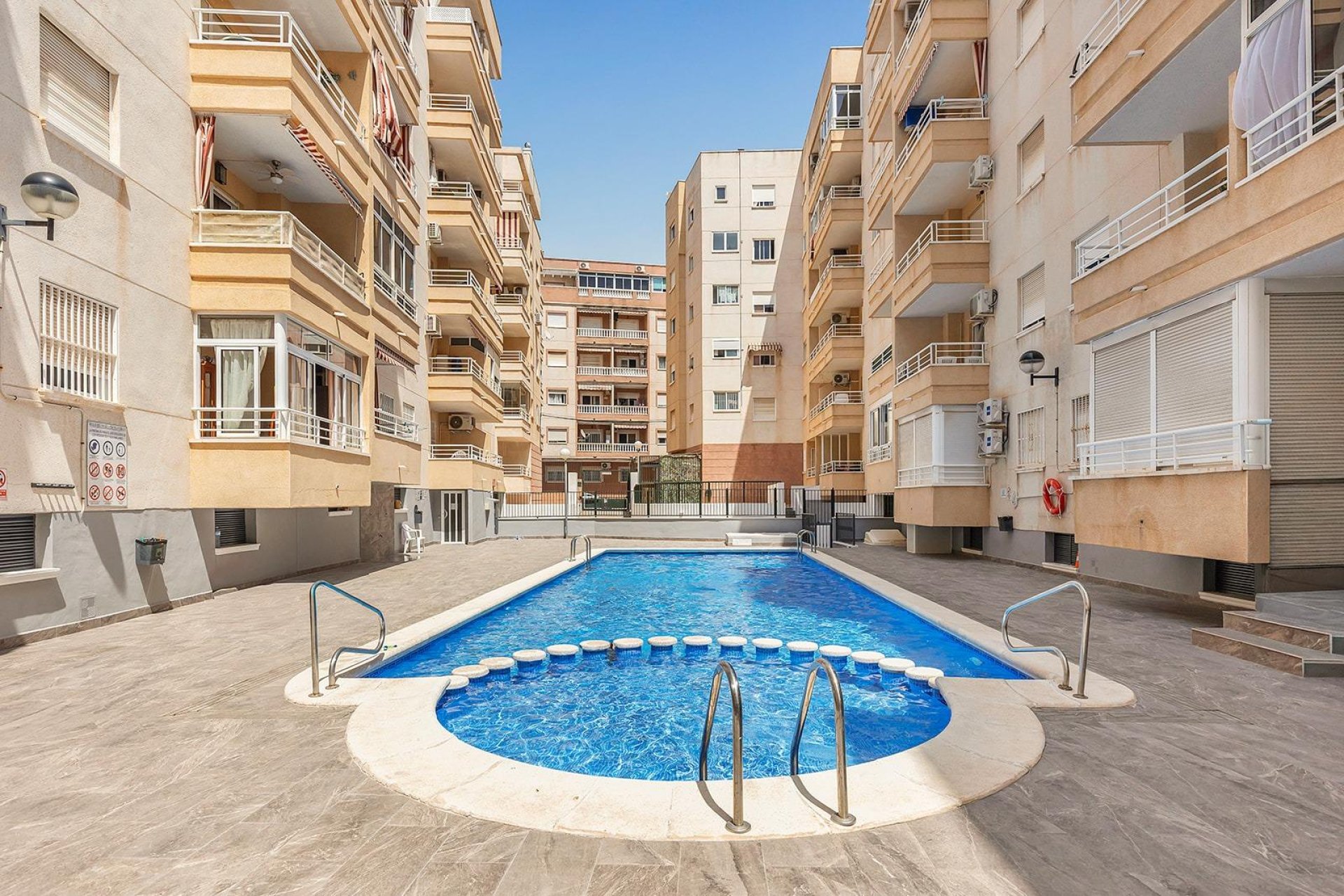 Reventa - Apartamento / Dúplex - Torrevieja - Estacion de autobuses
