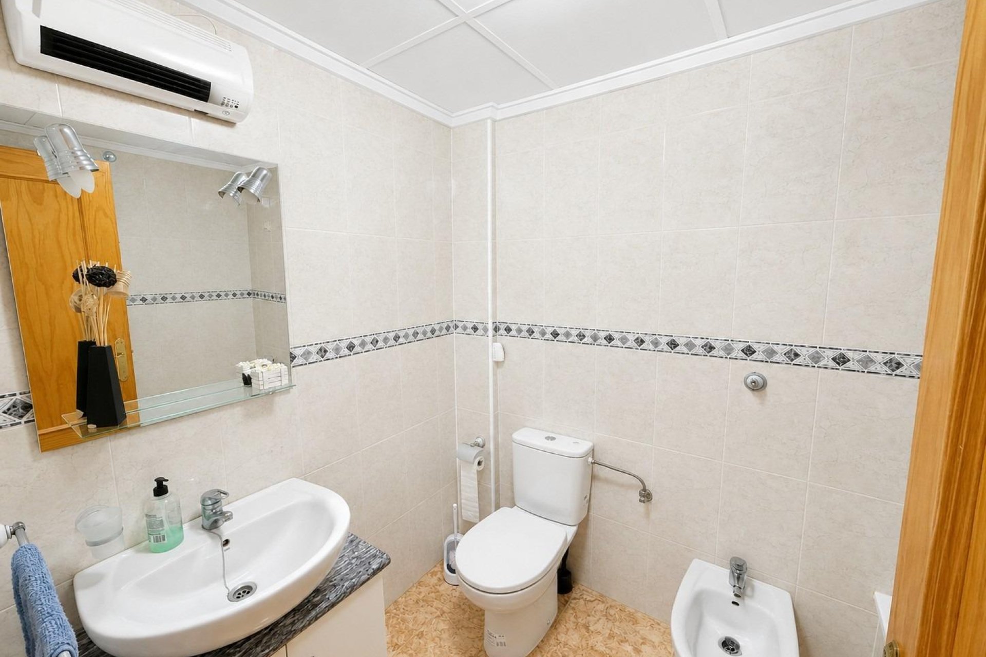 Reventa - Apartamento / Dúplex - Torrevieja - Estacion de autobuses