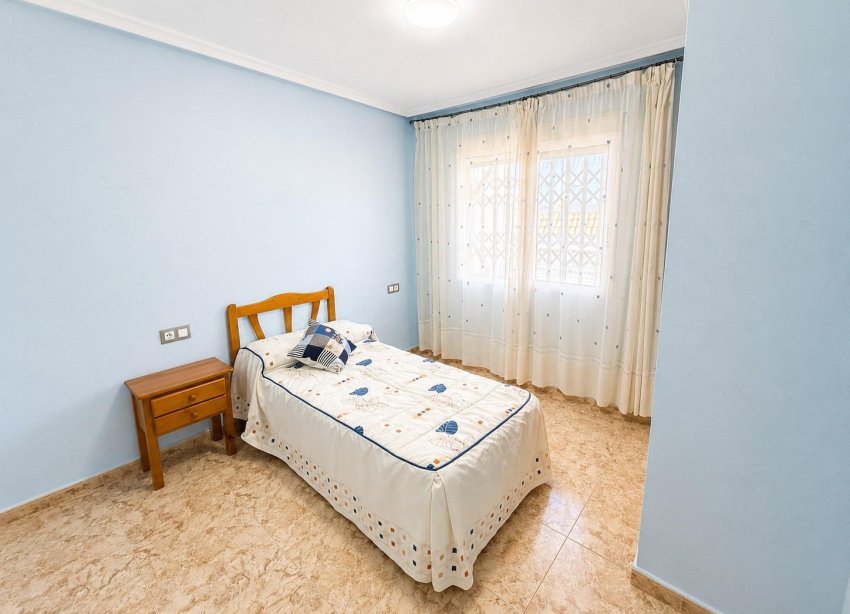 Reventa - Apartamento / Dúplex - Torrevieja - Estacion de autobuses