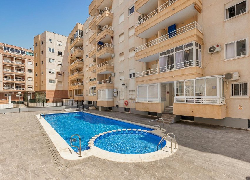 Reventa - Apartamento / Dúplex - Torrevieja - Estacion de autobuses