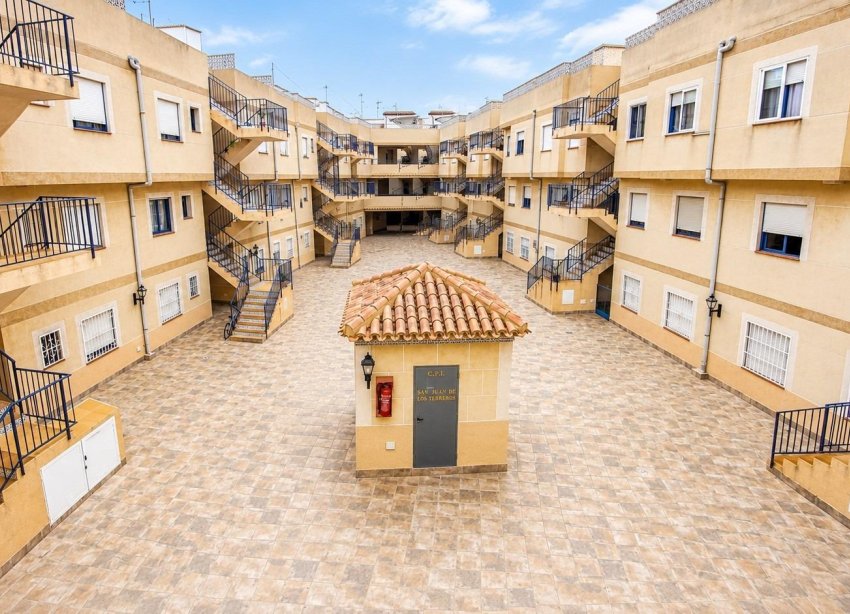 Reventa - Apartamento / Dúplex - Torrevieja - Estacion de autobuses