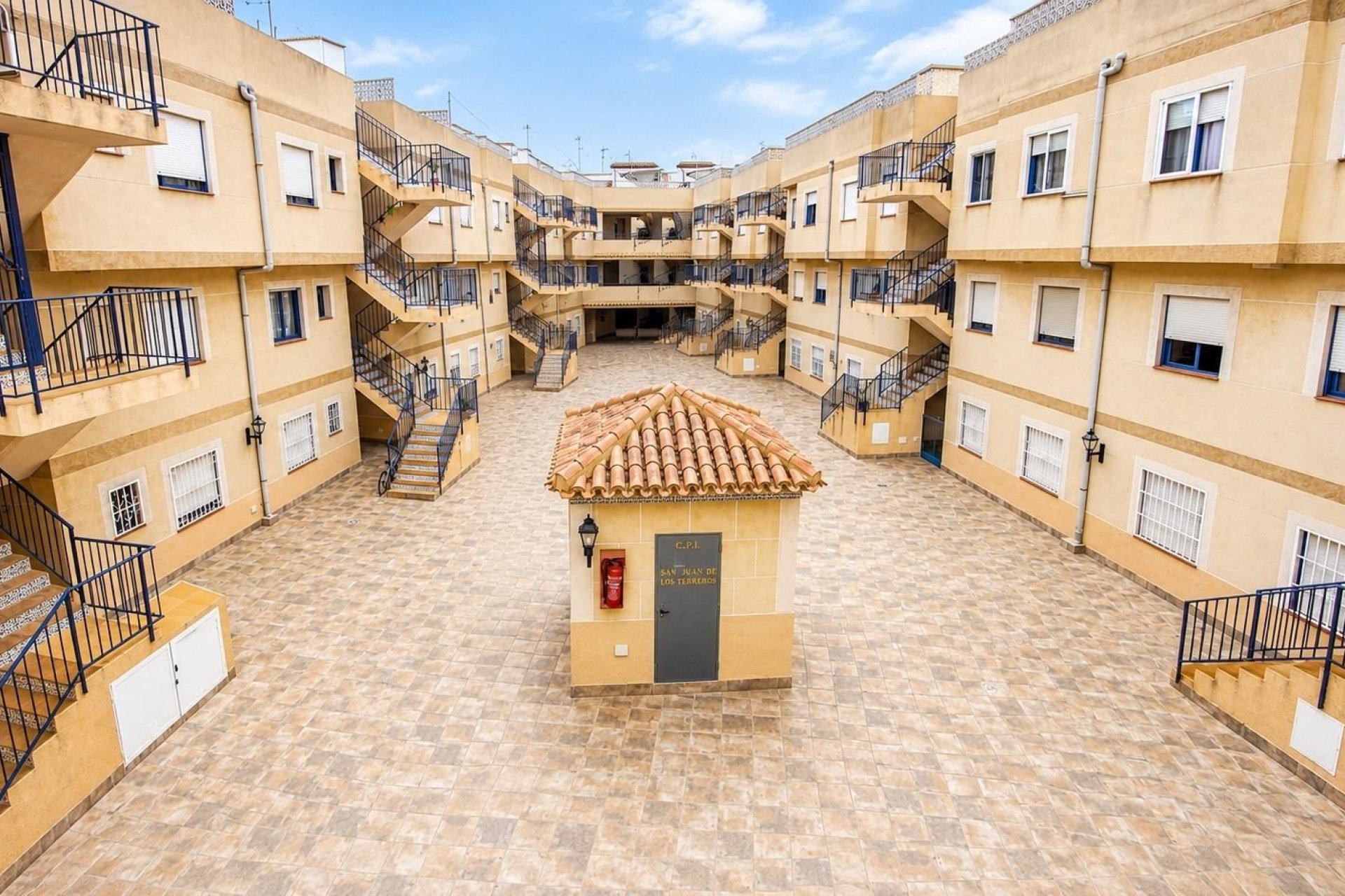 Reventa - Apartamento / Dúplex - Torrevieja - Estacion de autobuses