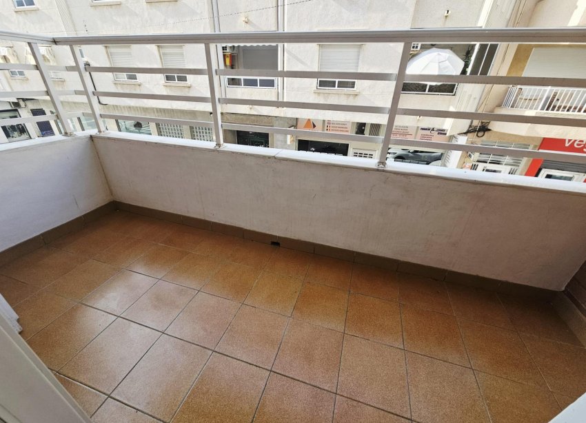 Reventa - Apartamento / Dúplex - Torrevieja - Estacion de autobuses