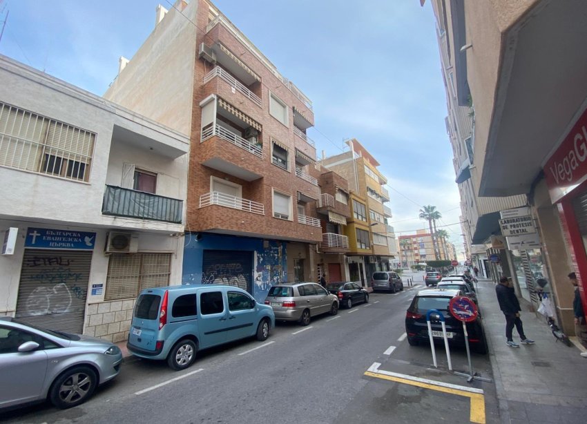 Reventa - Apartamento / Dúplex - Torrevieja - Estacion de autobuses