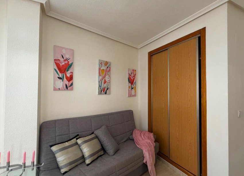 Reventa - Apartamento / Dúplex - Torrevieja - Estacion de autobuses