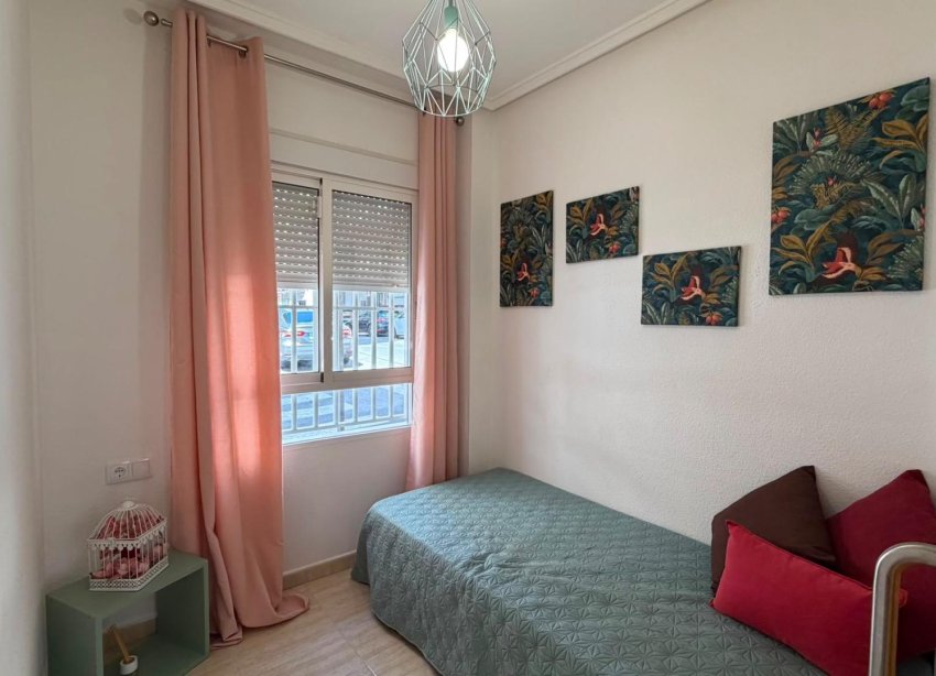 Reventa - Apartamento / Dúplex - Torrevieja - Estacion de autobuses