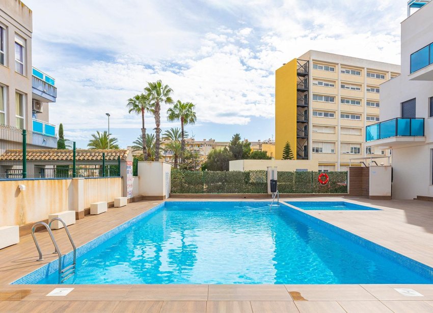 Reventa - Apartamento / Dúplex - Torrevieja - Estacion de autobuses