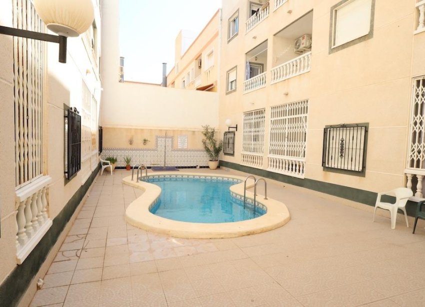 Reventa - Apartamento / Dúplex - Torrevieja - Estacion de autobuses