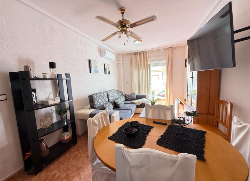Reventa - Apartamento / Dúplex - Torrevieja - Estacion de autobuses