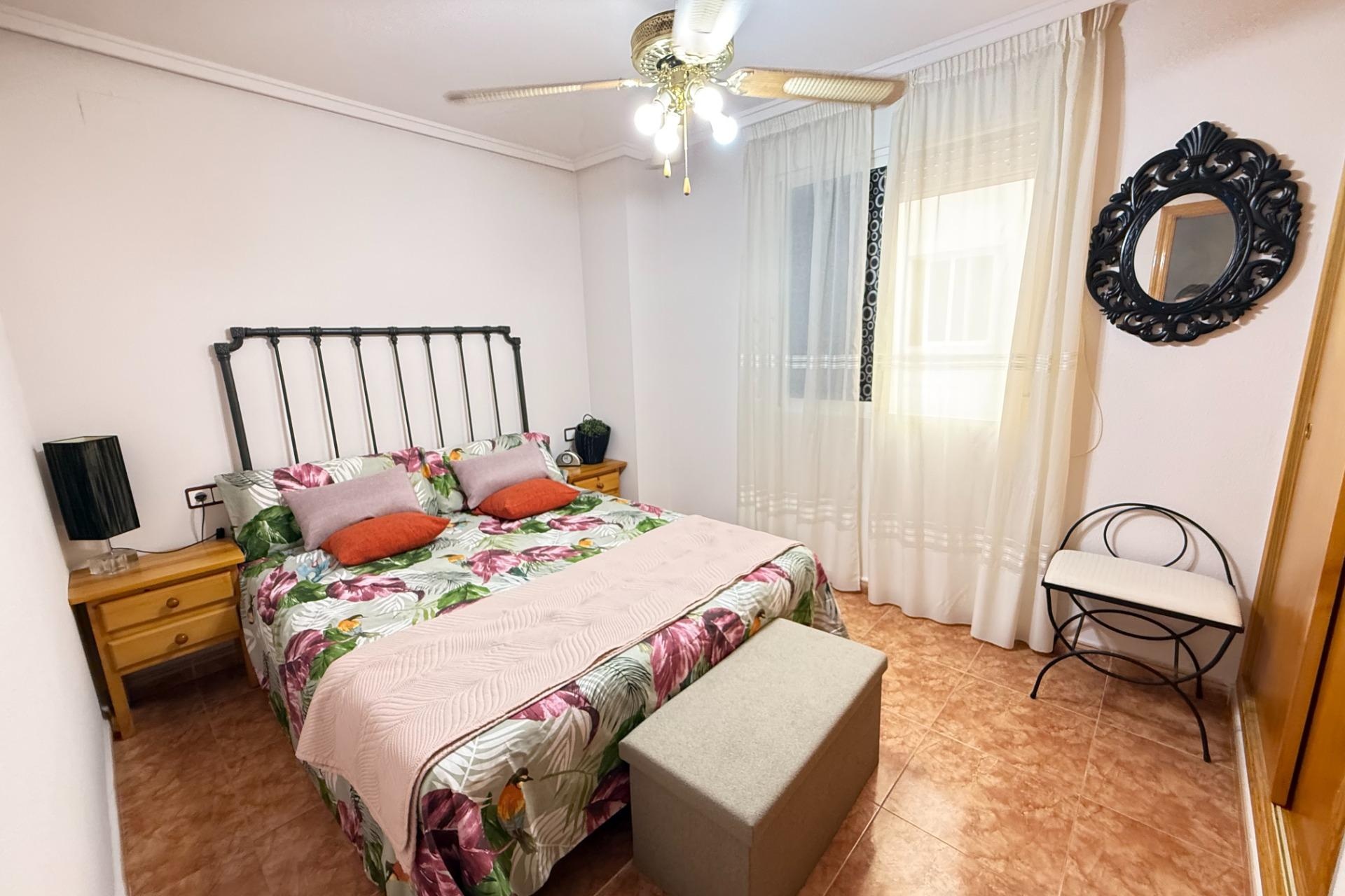 Reventa - Apartamento / Dúplex - Torrevieja - Estacion de autobuses