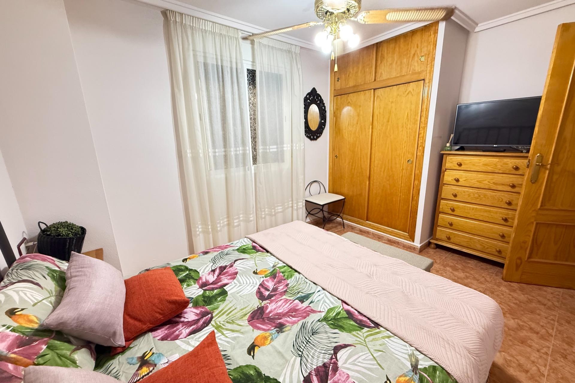 Reventa - Apartamento / Dúplex - Torrevieja - Estacion de autobuses