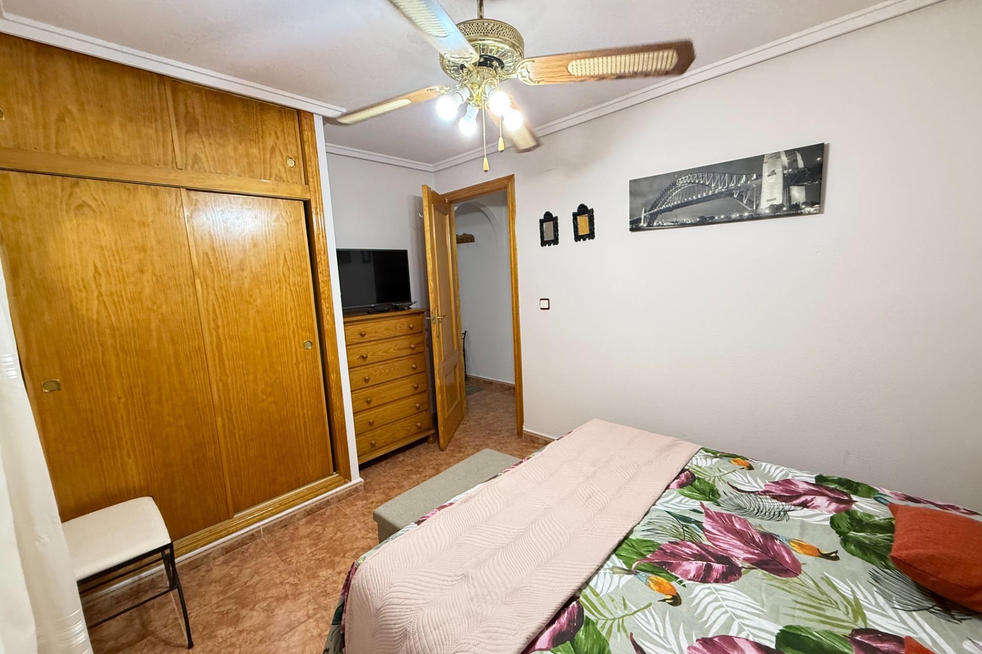 Reventa - Apartamento / Dúplex - Torrevieja - Estacion de autobuses