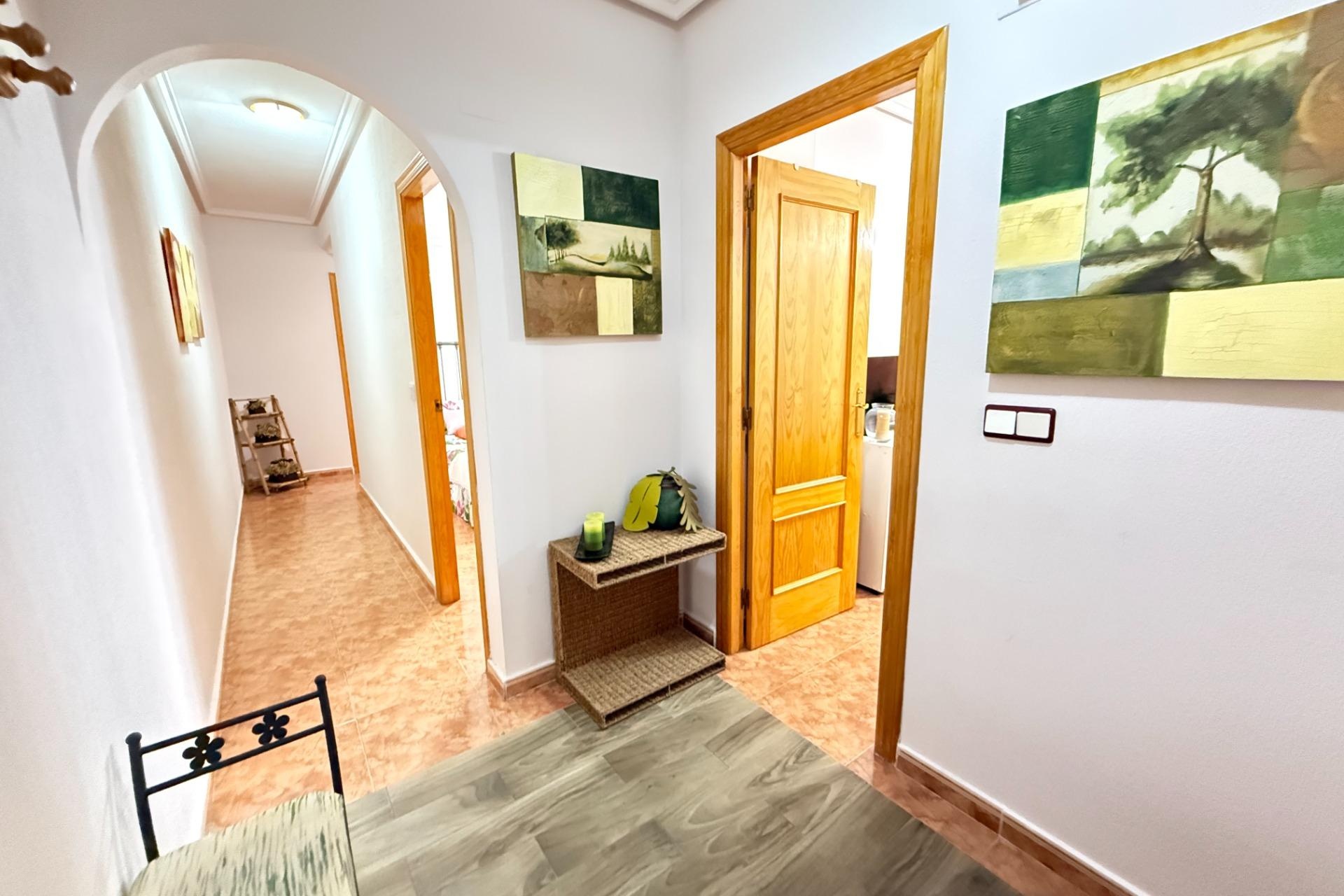 Reventa - Apartamento / Dúplex - Torrevieja - Estacion de autobuses