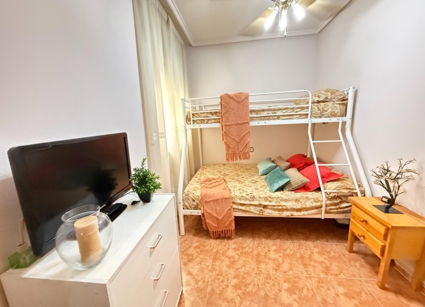 Reventa - Apartamento / Dúplex - Torrevieja - Estacion de autobuses