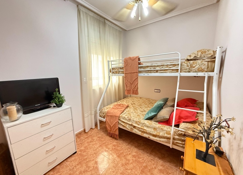 Reventa - Apartamento / Dúplex - Torrevieja - Estacion de autobuses