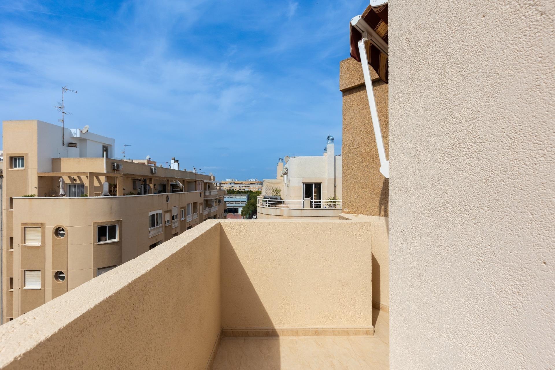 Reventa - Apartamento / Dúplex - Torrevieja - Estacion de autobuses