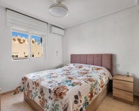 Reventa - Apartamento / Dúplex - Torrevieja - Estacion de autobuses