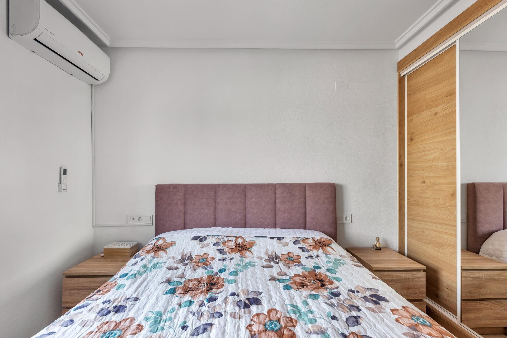 Reventa - Apartamento / Dúplex - Torrevieja - Estacion de autobuses