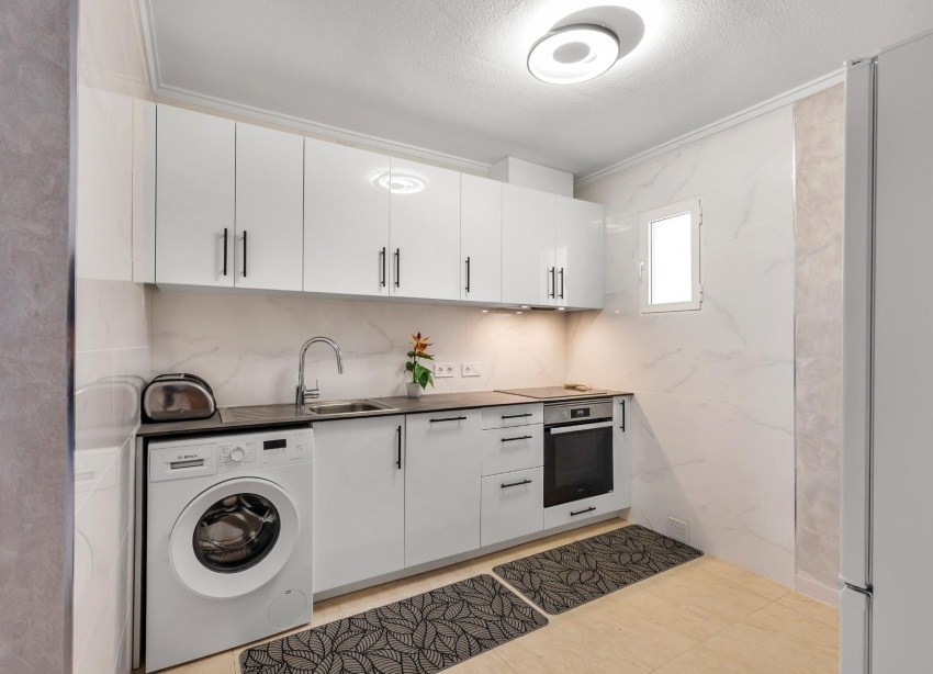 Reventa - Apartamento / Dúplex - Torrevieja - Estacion de autobuses