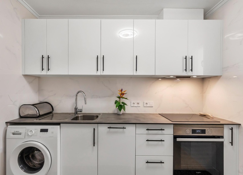 Reventa - Apartamento / Dúplex - Torrevieja - Estacion de autobuses