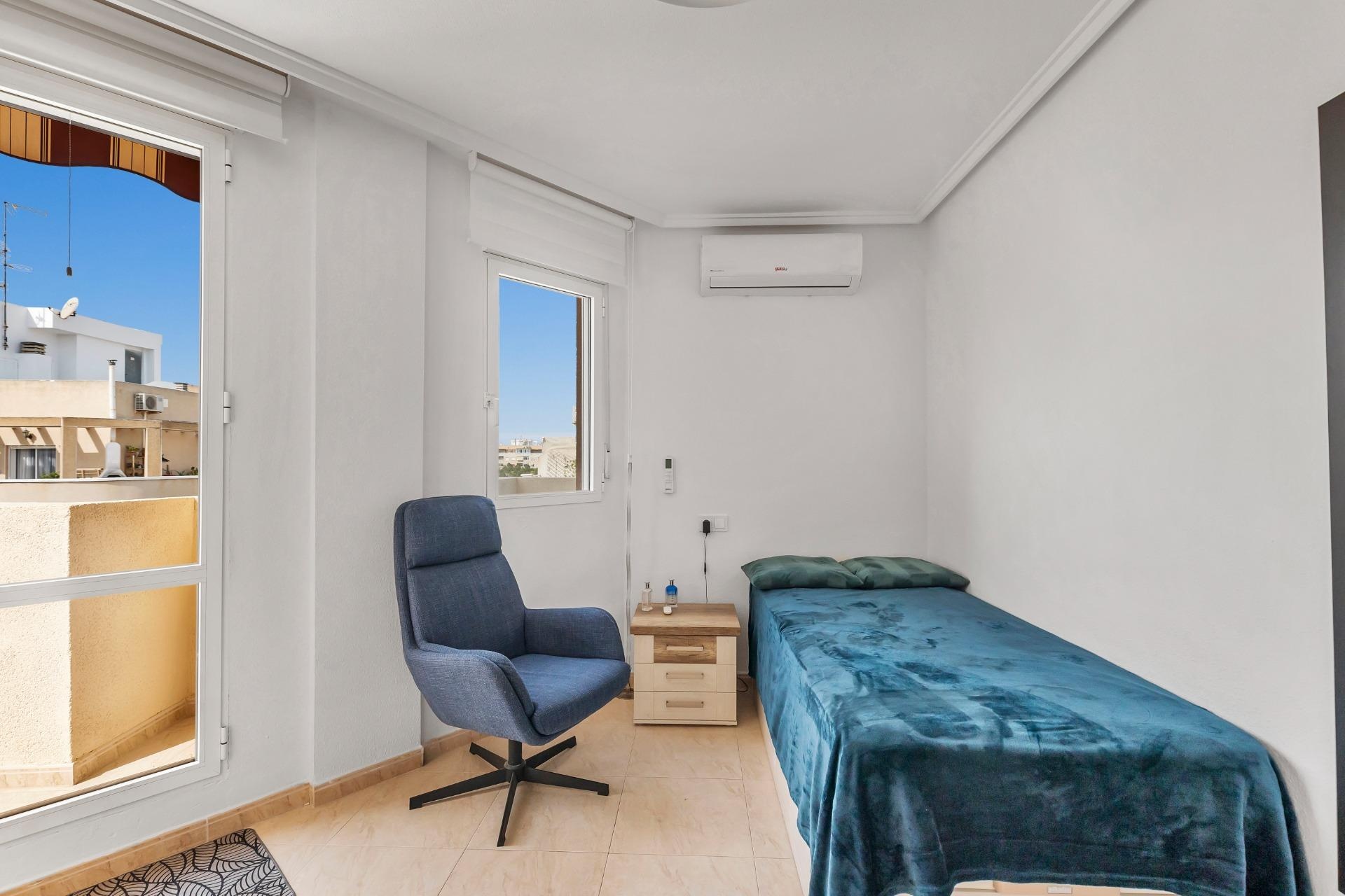 Reventa - Apartamento / Dúplex - Torrevieja - Estacion de autobuses