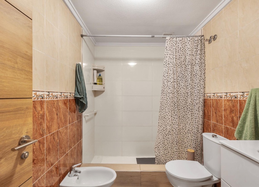 Reventa - Apartamento / Dúplex - Torrevieja - Estacion de autobuses