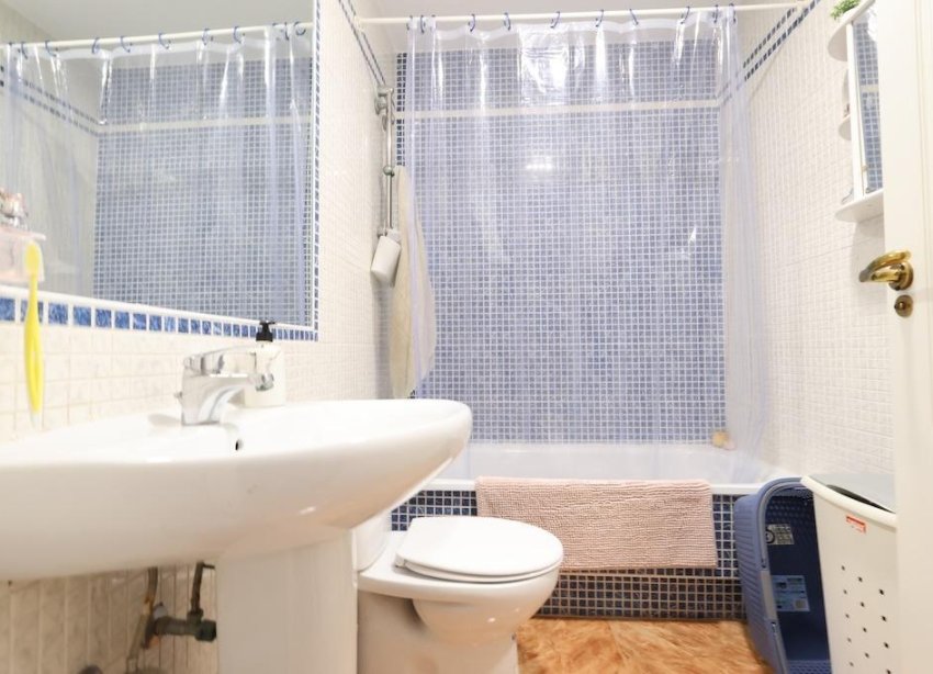 Reventa - Apartamento / Dúplex - Torrevieja - Habaneras