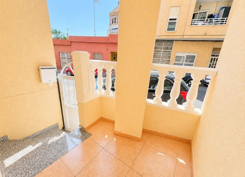 Reventa - Apartamento / Dúplex - Torrevieja - Habaneras