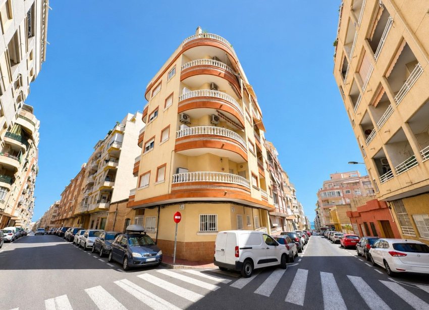 Reventa - Apartamento / Dúplex - Torrevieja - Habaneras