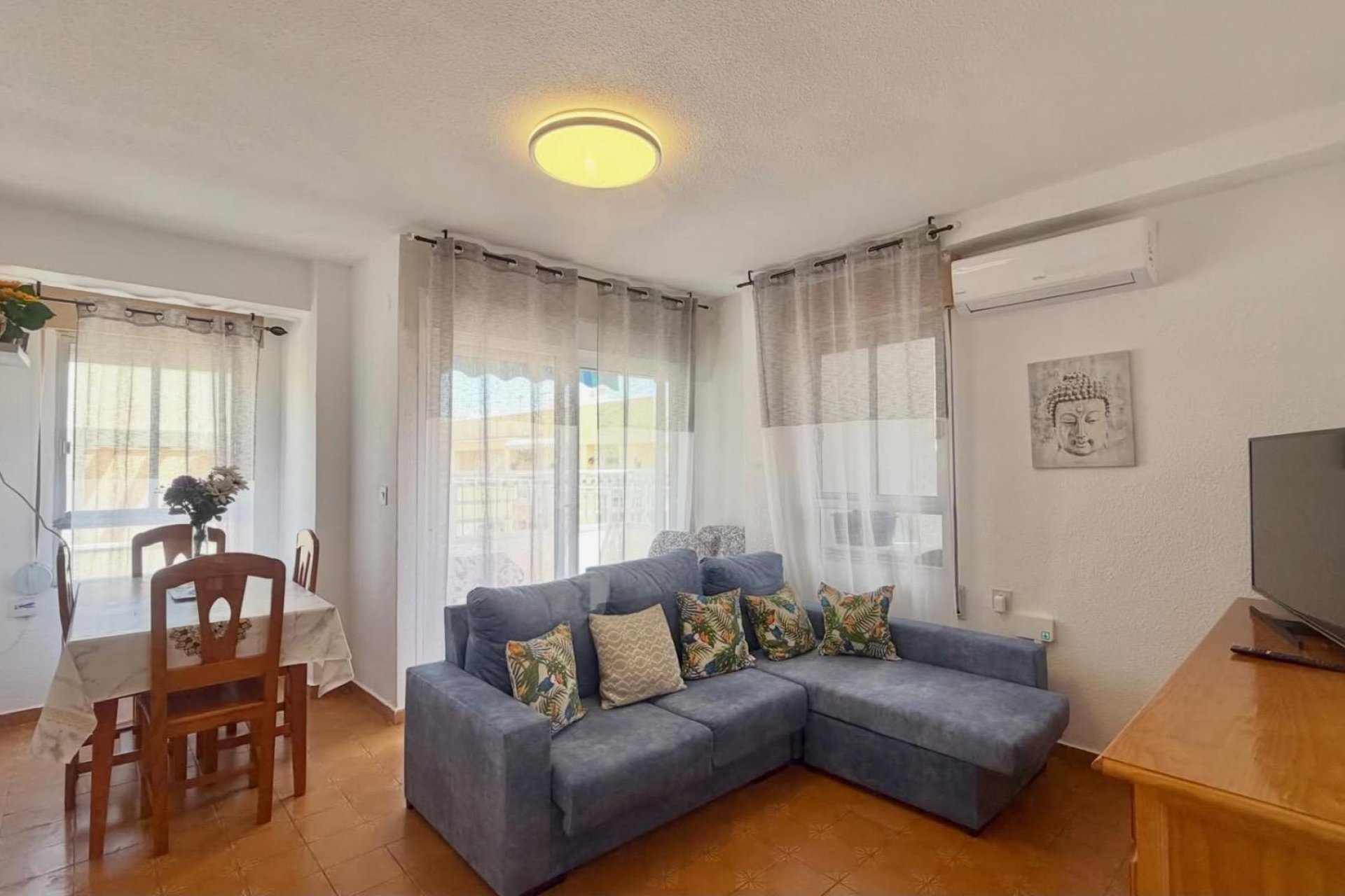 Reventa - Apartamento / Dúplex - Torrevieja - Habaneras