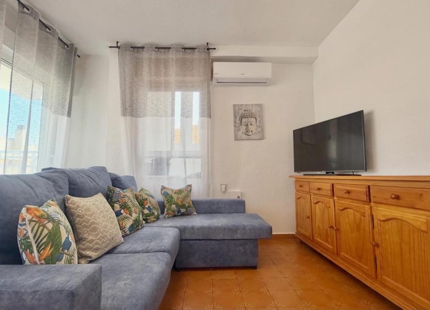 Reventa - Apartamento / Dúplex - Torrevieja - Habaneras