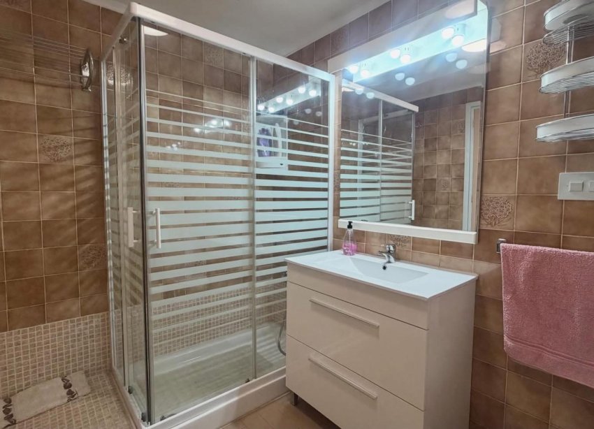 Reventa - Apartamento / Dúplex - Torrevieja - Habaneras