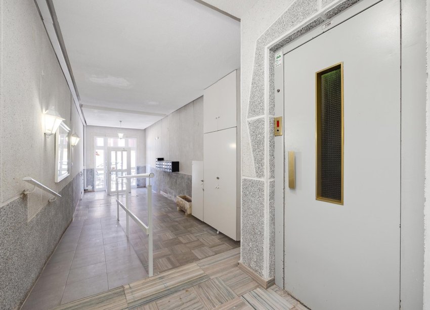 Reventa - Apartamento / Dúplex - Torrevieja - La Mata