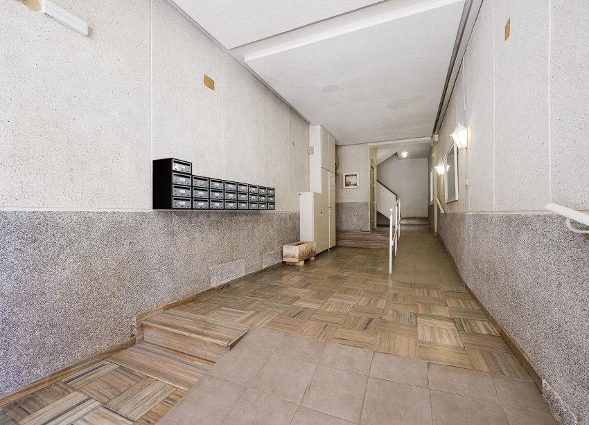Reventa - Apartamento / Dúplex - Torrevieja - La Mata