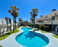 Reventa - Apartamento / Dúplex - Torrevieja - La Mata