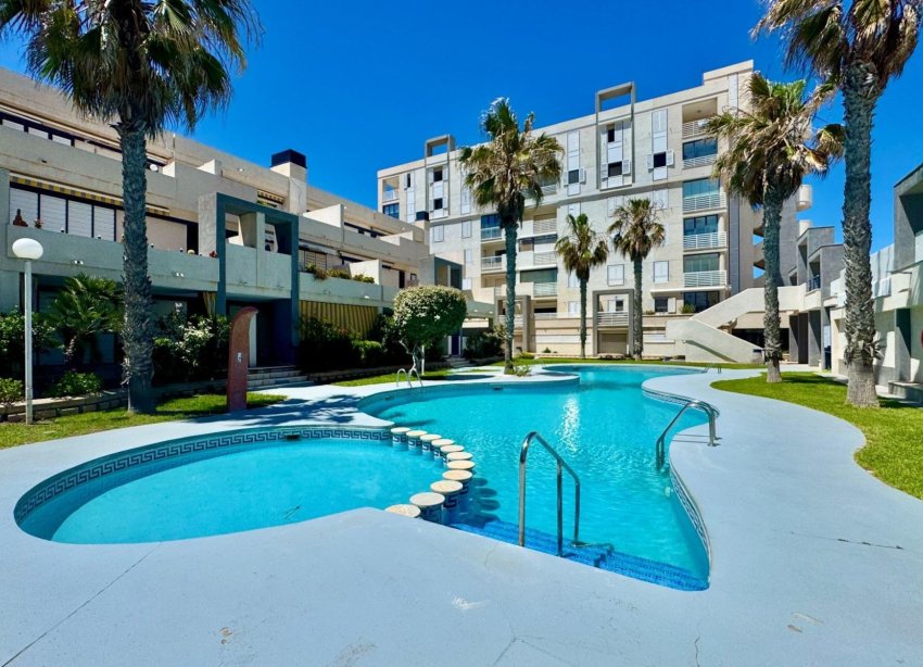Reventa - Apartamento / Dúplex - Torrevieja - La Mata