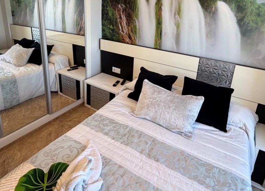 Reventa - Apartamento / Dúplex - Torrevieja - La Mata